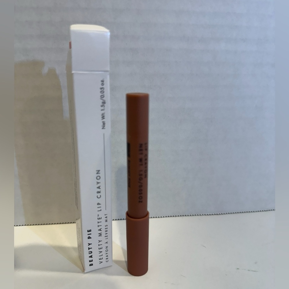 NIB Beauty Pie Velvet Matte Lip Crayon Rummy Pink Neutral Toned Light Brown Nude - Picture 6 of 14